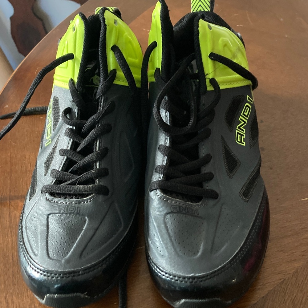 AND1 Kids Sneakers - Black and Neon Green